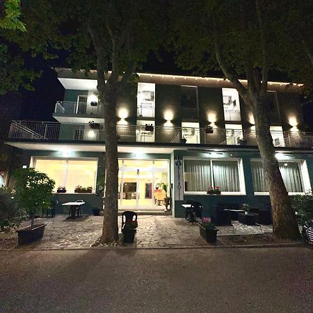 Blue Loft Hotel Cesenatico Ngoại thất bức ảnh