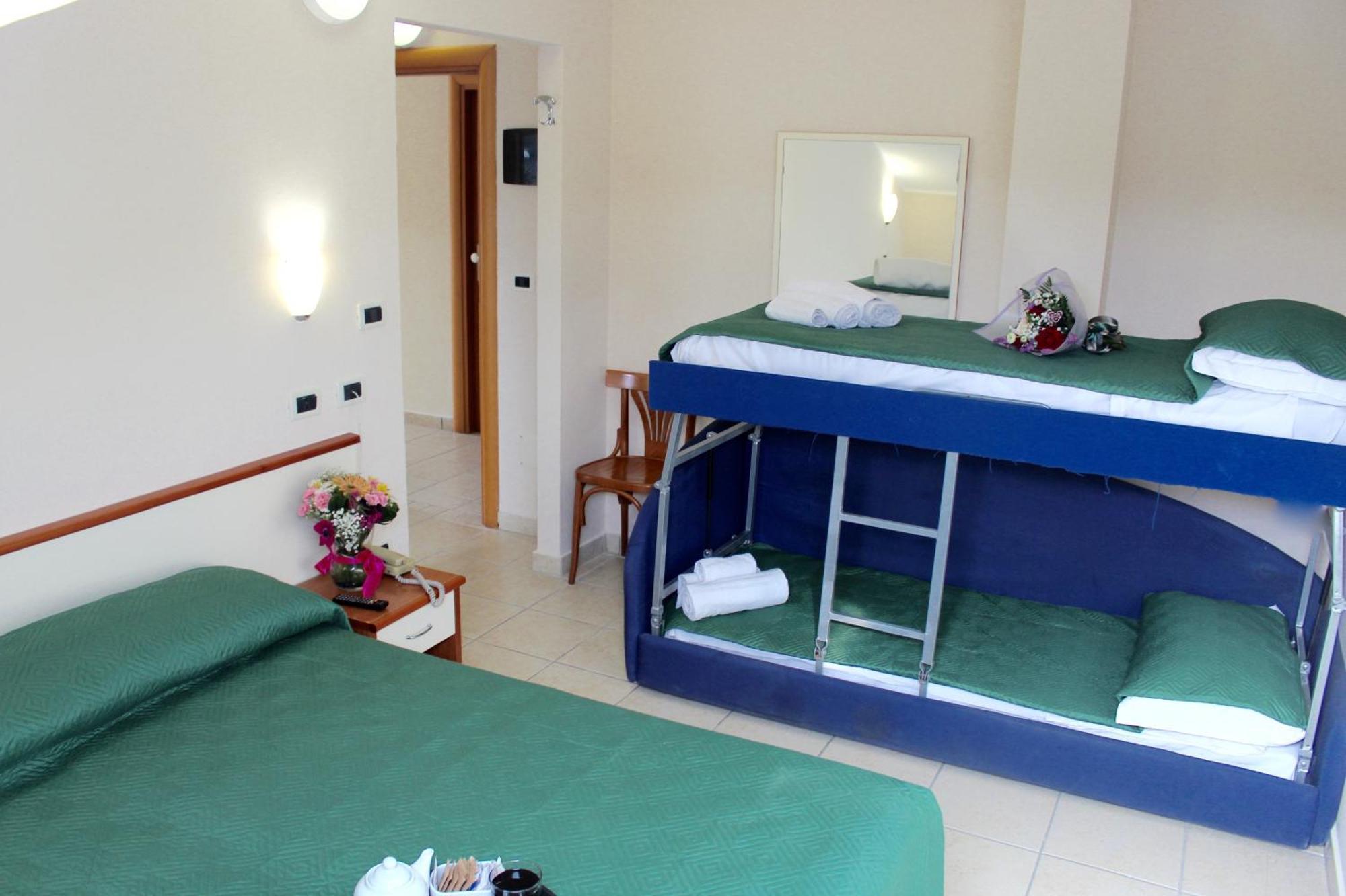 Blue Loft Hotel Cesenatico Ngoại thất bức ảnh