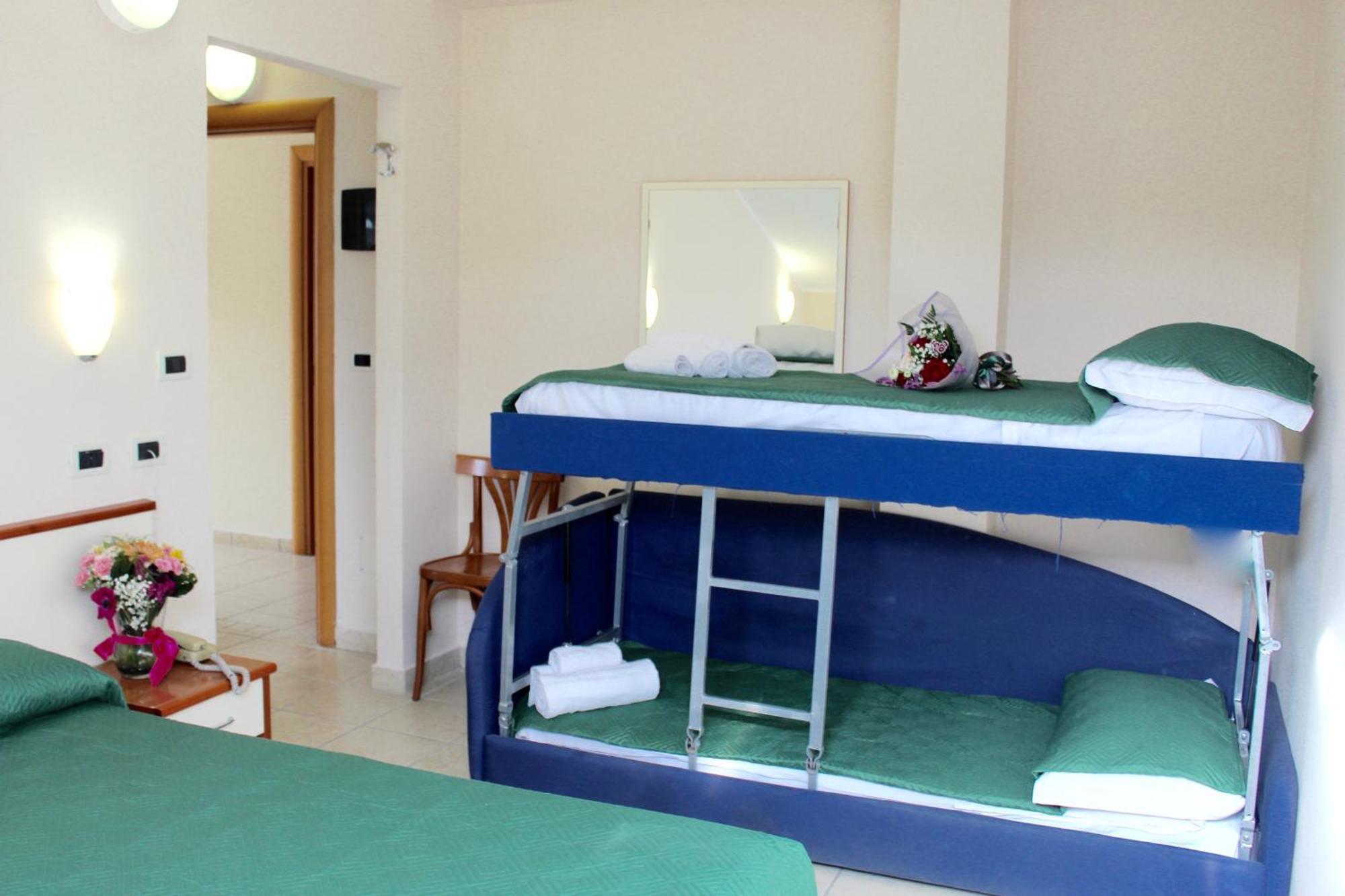 Blue Loft Hotel Cesenatico Ngoại thất bức ảnh