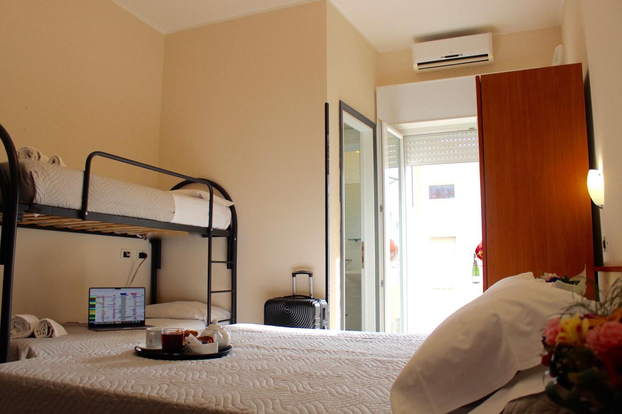 Blue Loft Hotel Cesenatico Ngoại thất bức ảnh